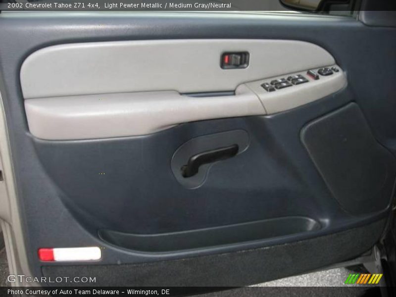 Light Pewter Metallic / Medium Gray/Neutral 2002 Chevrolet Tahoe Z71 4x4
