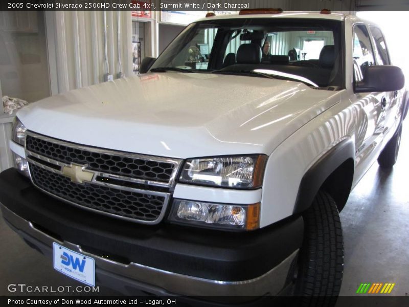 Summit White / Dark Charcoal 2005 Chevrolet Silverado 2500HD Crew Cab 4x4