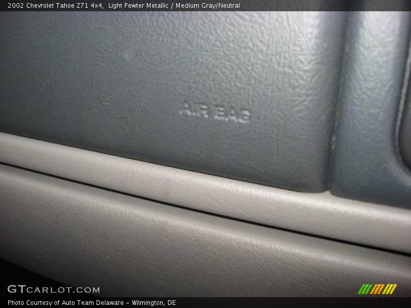 Light Pewter Metallic / Medium Gray/Neutral 2002 Chevrolet Tahoe Z71 4x4