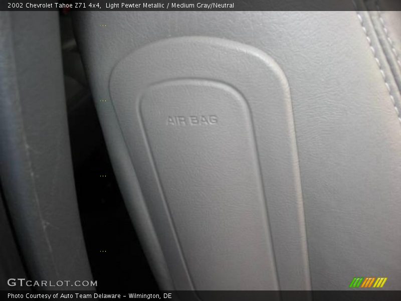 Light Pewter Metallic / Medium Gray/Neutral 2002 Chevrolet Tahoe Z71 4x4