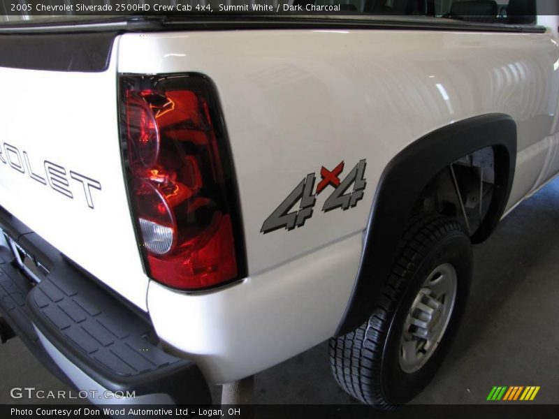 Summit White / Dark Charcoal 2005 Chevrolet Silverado 2500HD Crew Cab 4x4