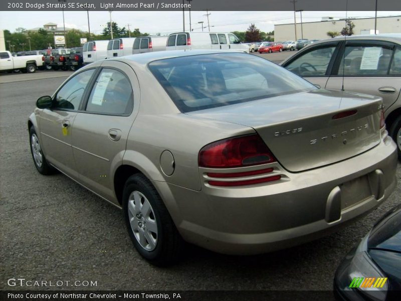 Light Almond Pearl / Sandstone 2002 Dodge Stratus SE Sedan