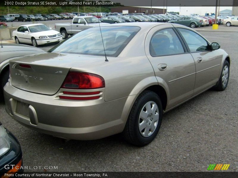 Light Almond Pearl / Sandstone 2002 Dodge Stratus SE Sedan