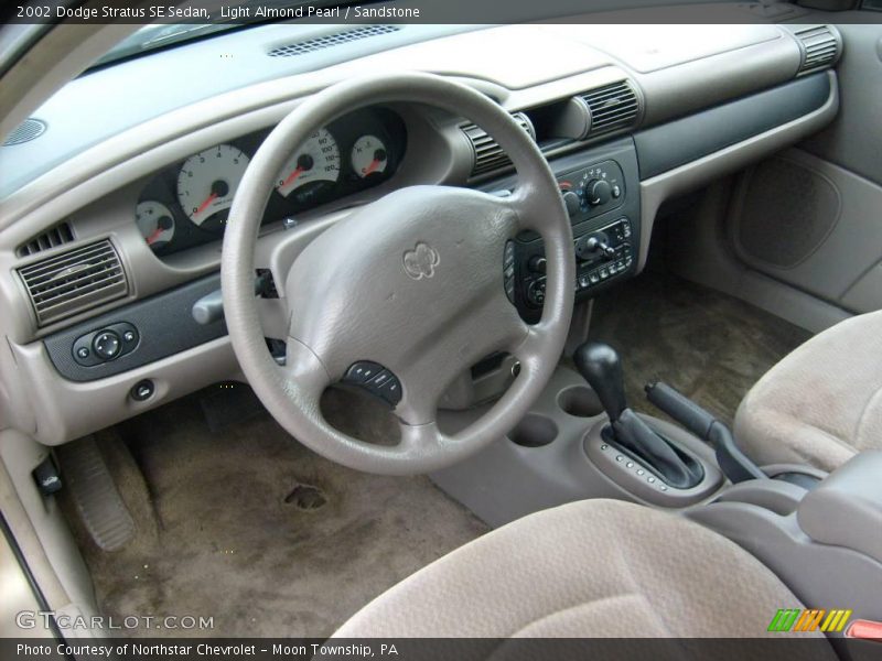 Light Almond Pearl / Sandstone 2002 Dodge Stratus SE Sedan