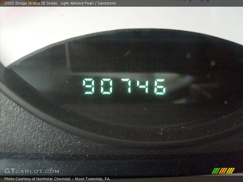Light Almond Pearl / Sandstone 2002 Dodge Stratus SE Sedan