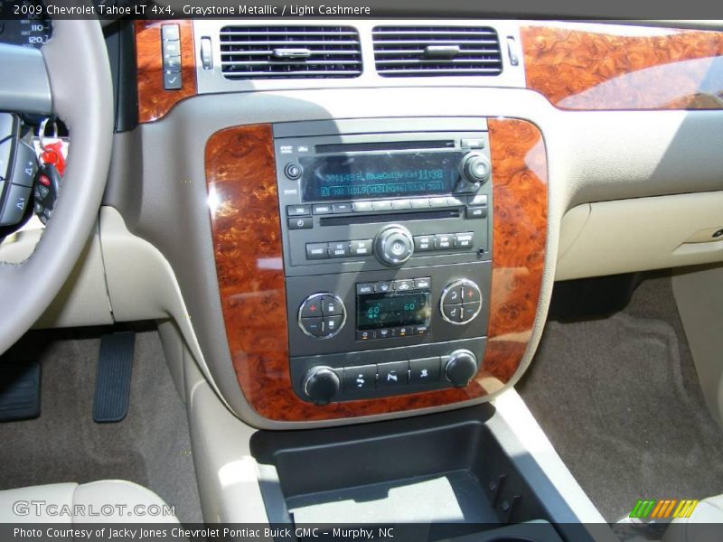 Graystone Metallic / Light Cashmere 2009 Chevrolet Tahoe LT 4x4