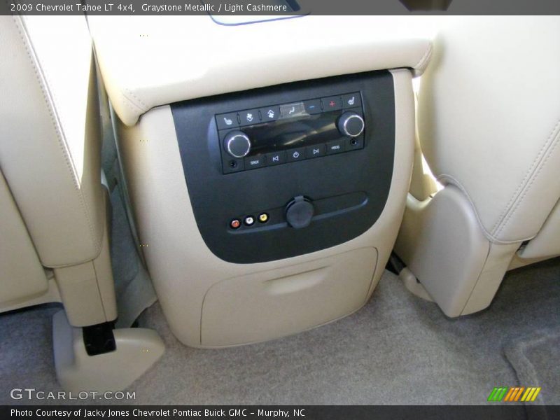 Graystone Metallic / Light Cashmere 2009 Chevrolet Tahoe LT 4x4
