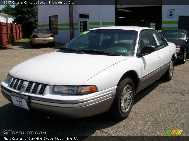 Bright White / Gray 1995 Chrysler Concorde Sedan