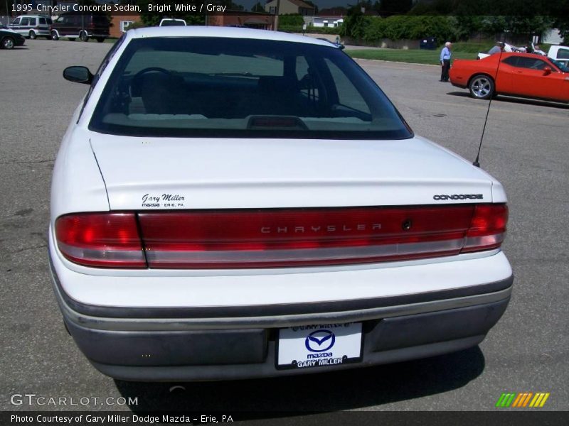 Bright White / Gray 1995 Chrysler Concorde Sedan