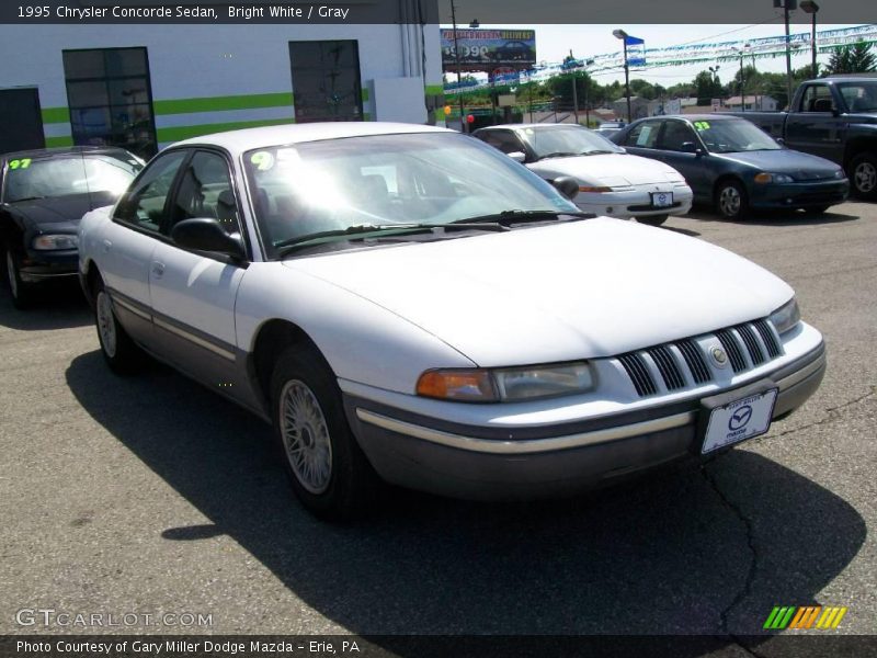 Bright White / Gray 1995 Chrysler Concorde Sedan