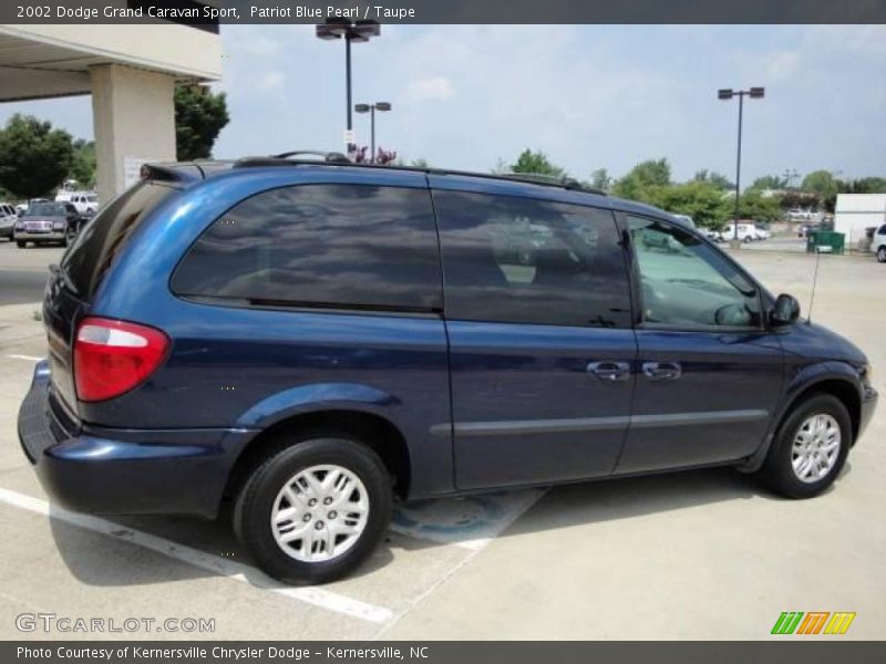 Patriot Blue Pearl / Taupe 2002 Dodge Grand Caravan Sport
