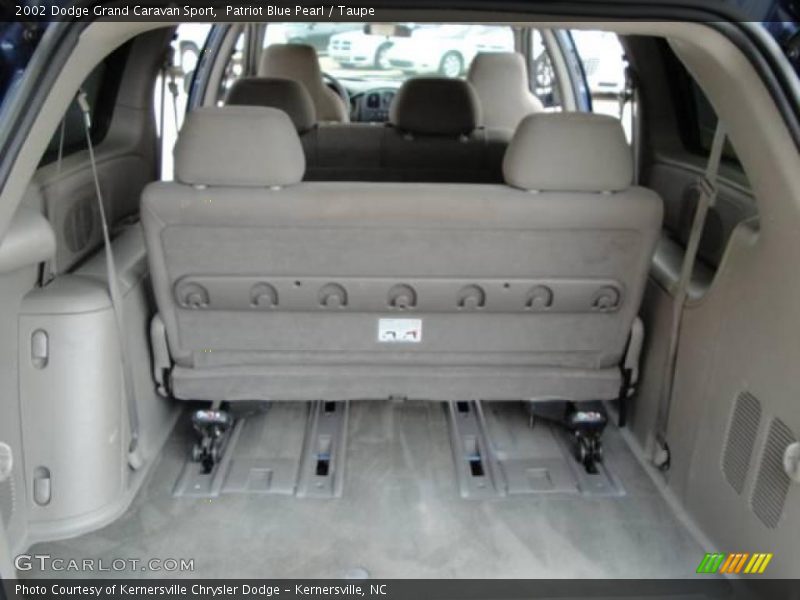 Patriot Blue Pearl / Taupe 2002 Dodge Grand Caravan Sport