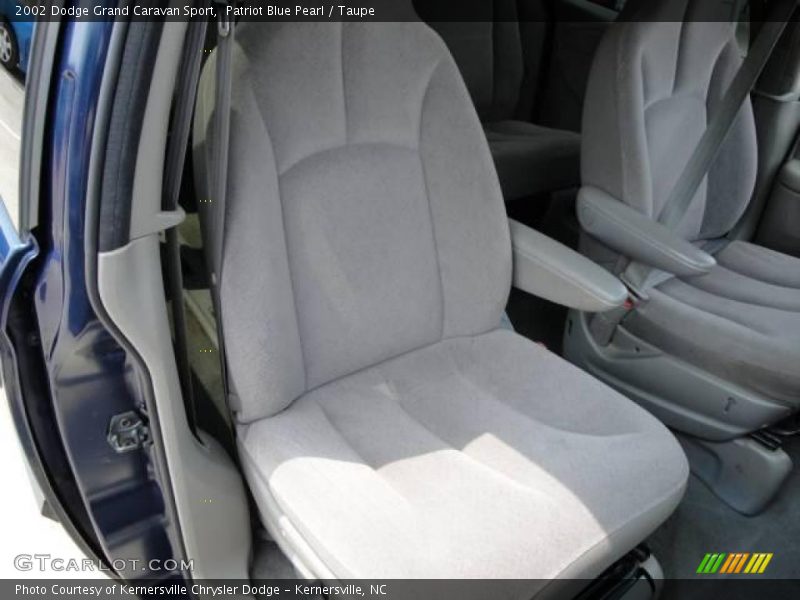 Patriot Blue Pearl / Taupe 2002 Dodge Grand Caravan Sport