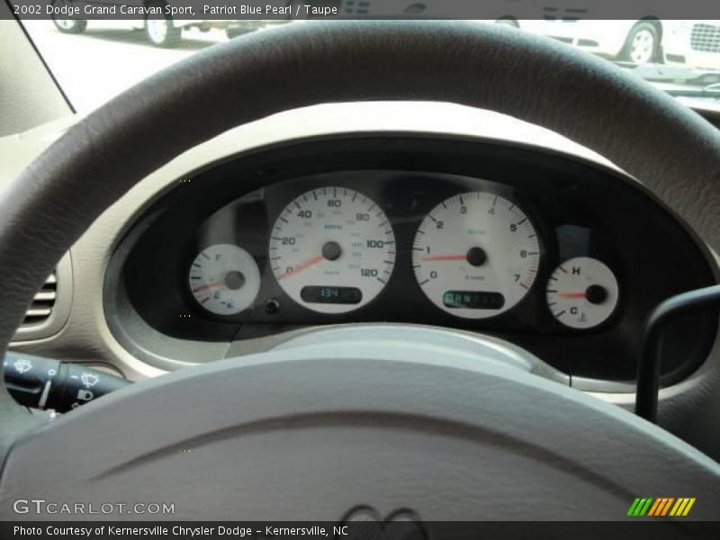 Patriot Blue Pearl / Taupe 2002 Dodge Grand Caravan Sport