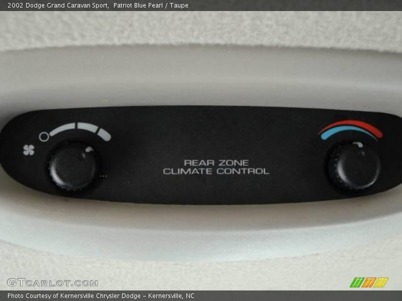 Patriot Blue Pearl / Taupe 2002 Dodge Grand Caravan Sport