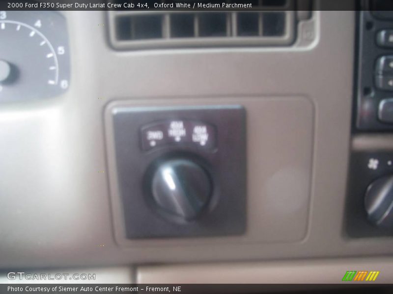 Oxford White / Medium Parchment 2000 Ford F350 Super Duty Lariat Crew Cab 4x4