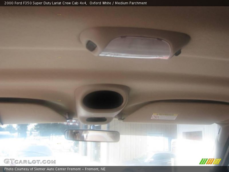 Oxford White / Medium Parchment 2000 Ford F350 Super Duty Lariat Crew Cab 4x4