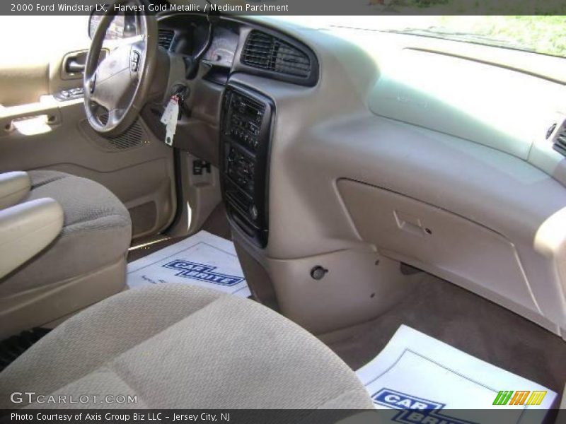Harvest Gold Metallic / Medium Parchment 2000 Ford Windstar LX