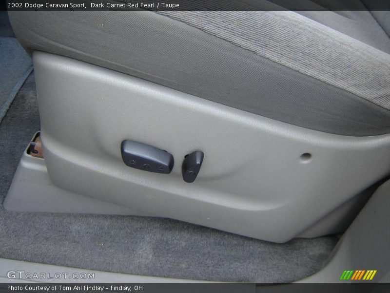 Dark Garnet Red Pearl / Taupe 2002 Dodge Caravan Sport