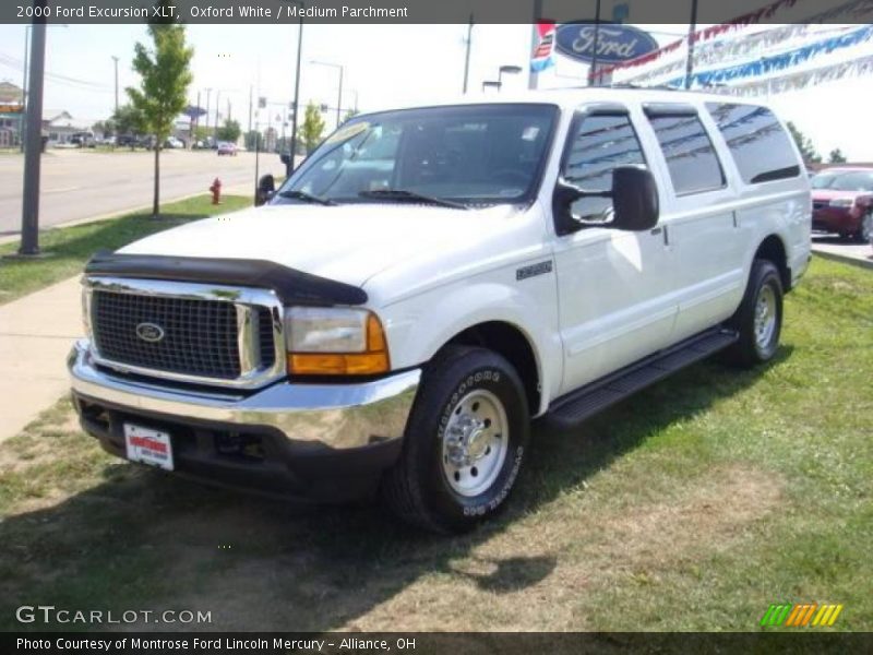 Oxford White / Medium Parchment 2000 Ford Excursion XLT