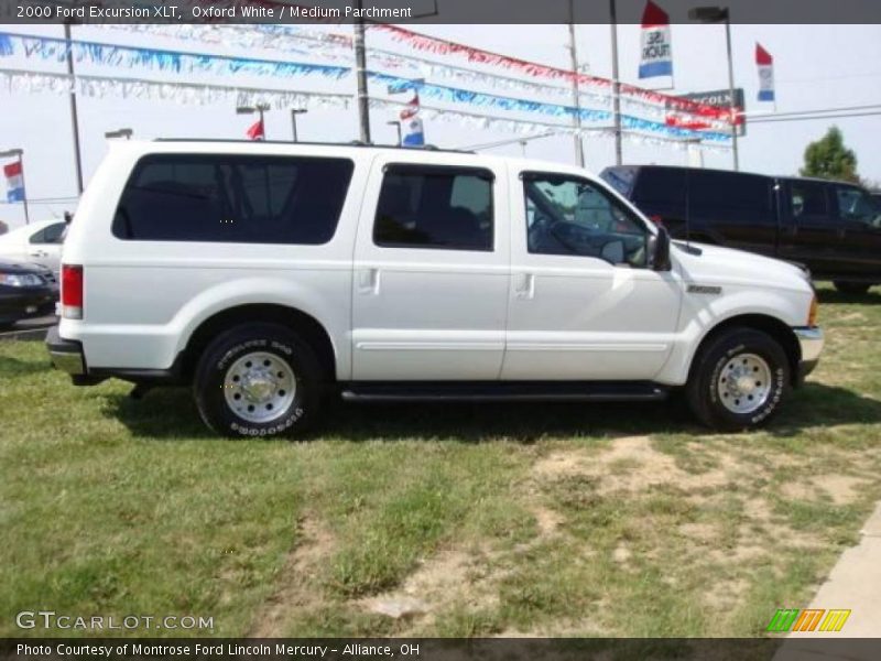 Oxford White / Medium Parchment 2000 Ford Excursion XLT