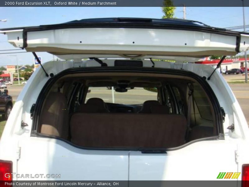 Oxford White / Medium Parchment 2000 Ford Excursion XLT