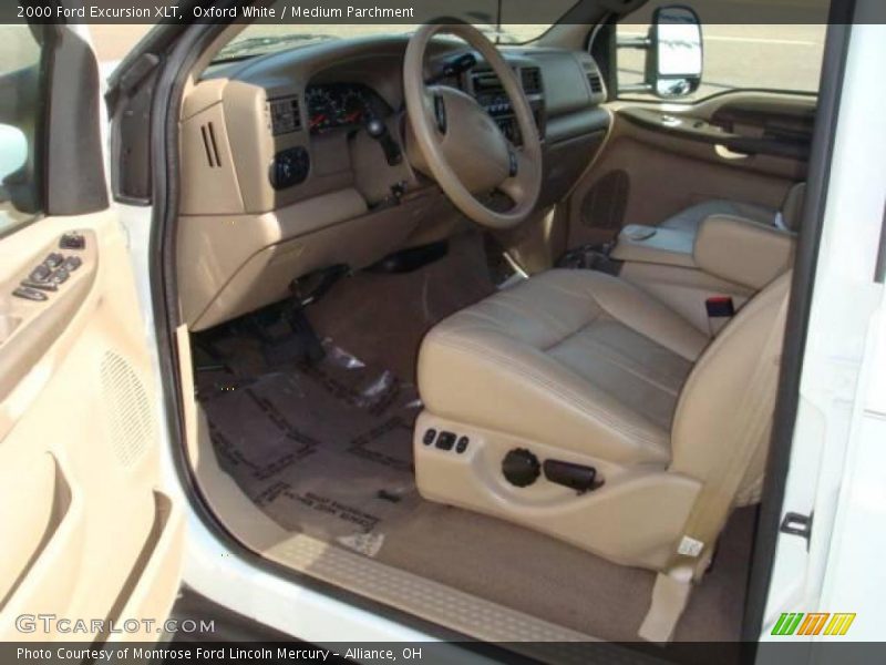 Oxford White / Medium Parchment 2000 Ford Excursion XLT