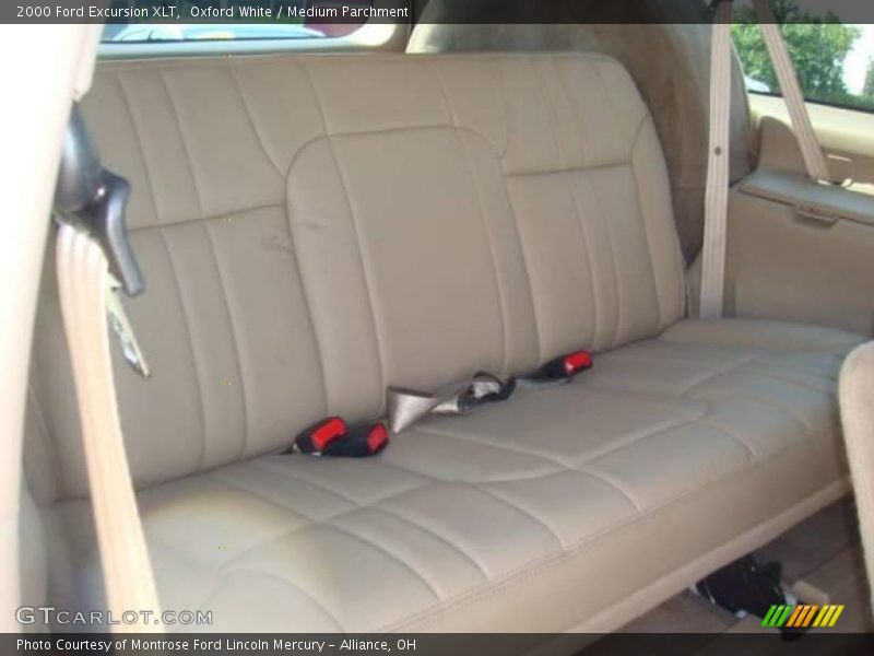Oxford White / Medium Parchment 2000 Ford Excursion XLT