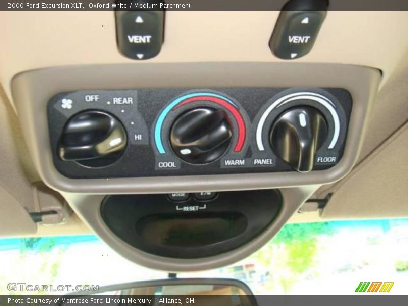 Oxford White / Medium Parchment 2000 Ford Excursion XLT