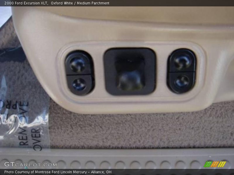 Oxford White / Medium Parchment 2000 Ford Excursion XLT