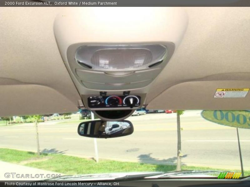 Oxford White / Medium Parchment 2000 Ford Excursion XLT