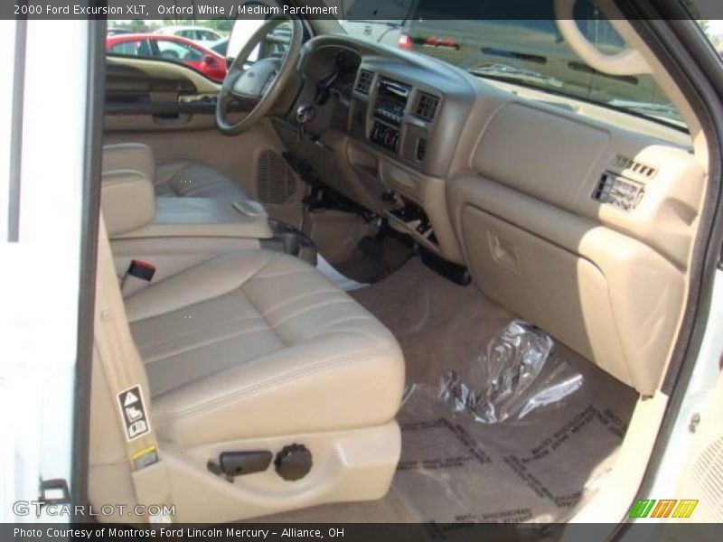 Oxford White / Medium Parchment 2000 Ford Excursion XLT