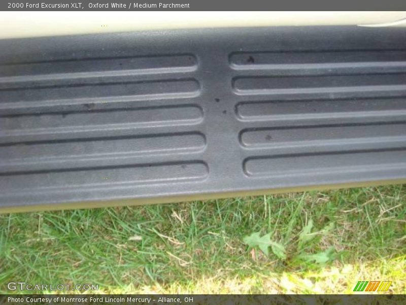 Oxford White / Medium Parchment 2000 Ford Excursion XLT