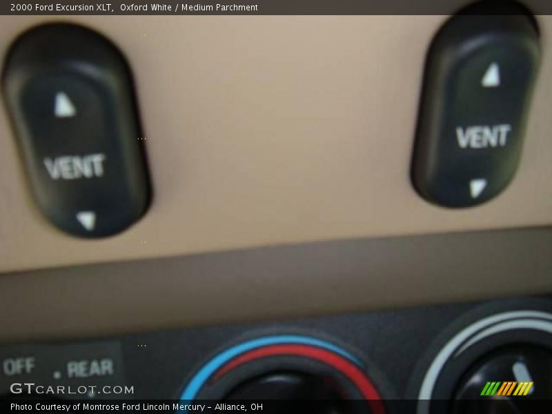 Oxford White / Medium Parchment 2000 Ford Excursion XLT