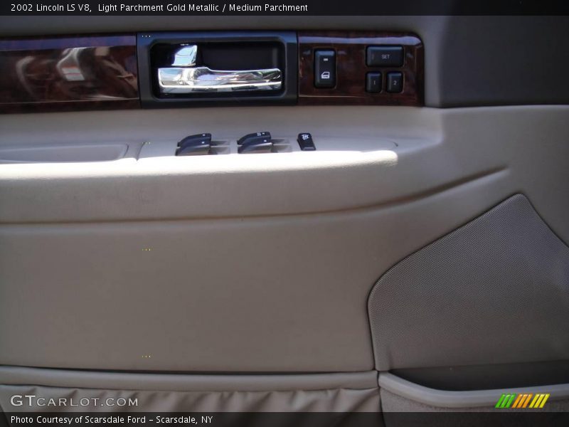 Light Parchment Gold Metallic / Medium Parchment 2002 Lincoln LS V8