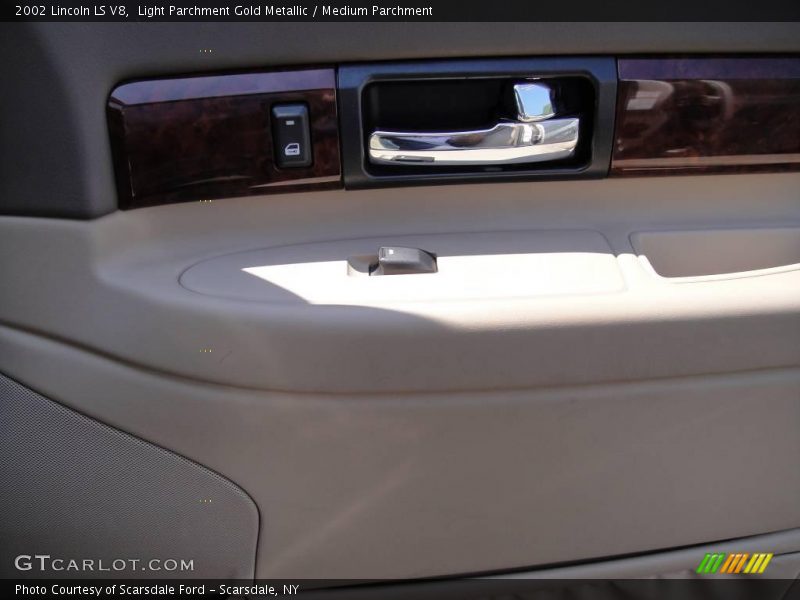 Light Parchment Gold Metallic / Medium Parchment 2002 Lincoln LS V8