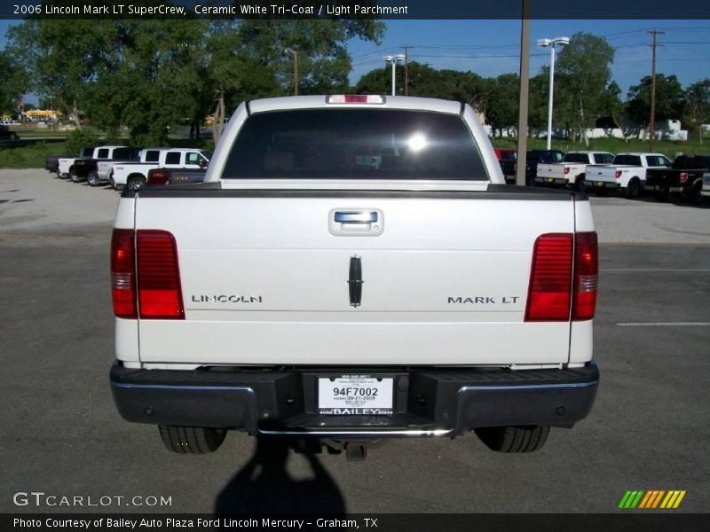 Ceramic White Tri-Coat / Light Parchment 2006 Lincoln Mark LT SuperCrew