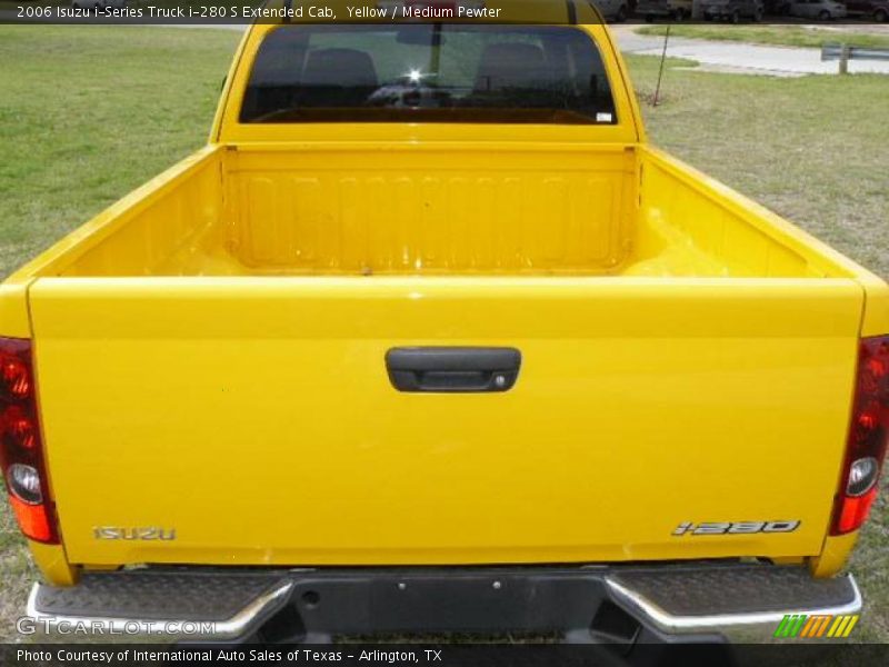Yellow / Medium Pewter 2006 Isuzu i-Series Truck i-280 S Extended Cab