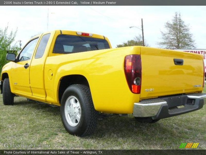 Yellow / Medium Pewter 2006 Isuzu i-Series Truck i-280 S Extended Cab