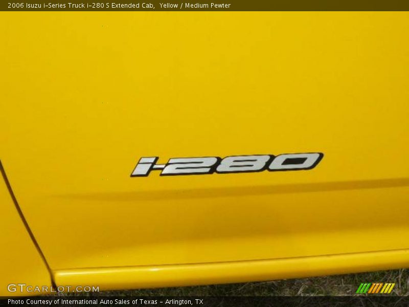 Yellow / Medium Pewter 2006 Isuzu i-Series Truck i-280 S Extended Cab