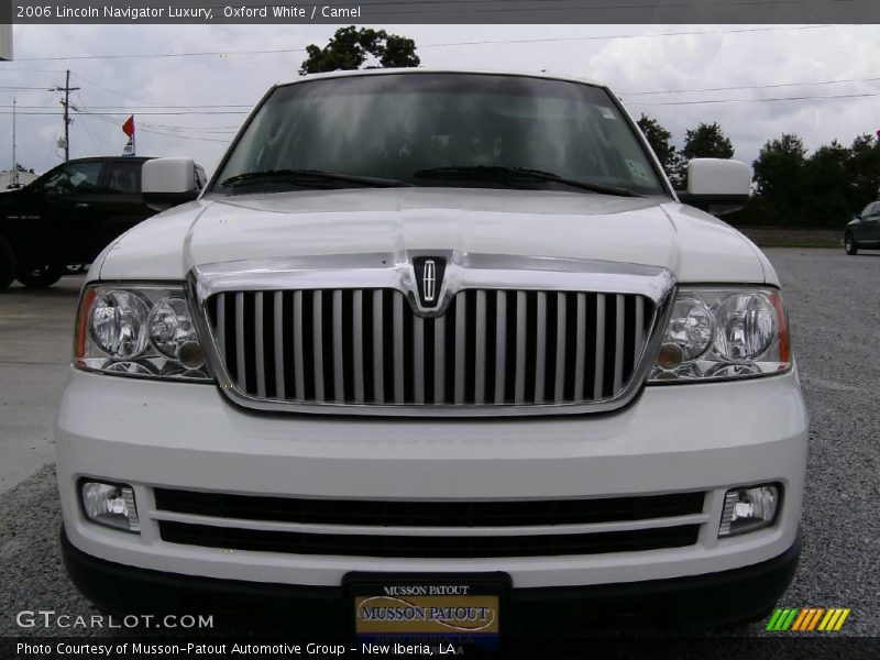 Oxford White / Camel 2006 Lincoln Navigator Luxury