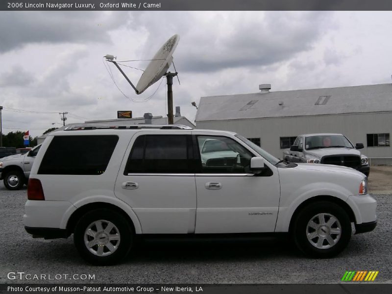 Oxford White / Camel 2006 Lincoln Navigator Luxury