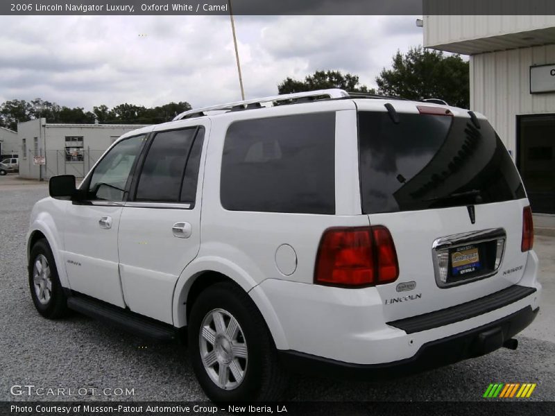 Oxford White / Camel 2006 Lincoln Navigator Luxury