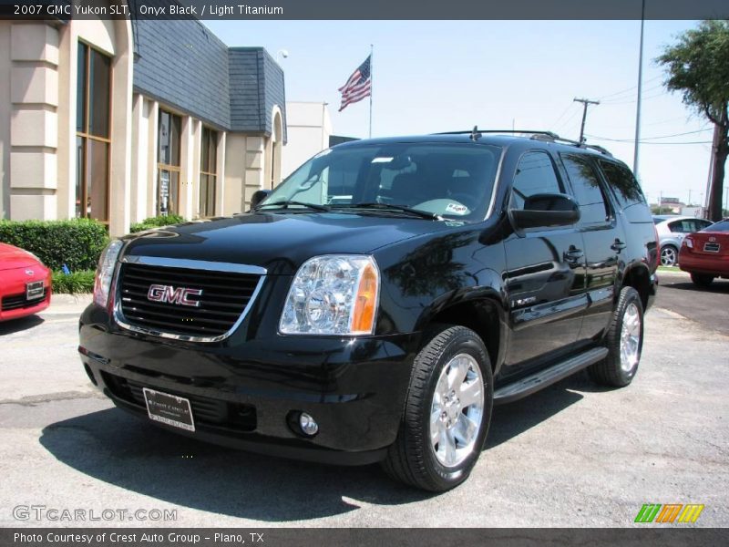 Onyx Black / Light Titanium 2007 GMC Yukon SLT
