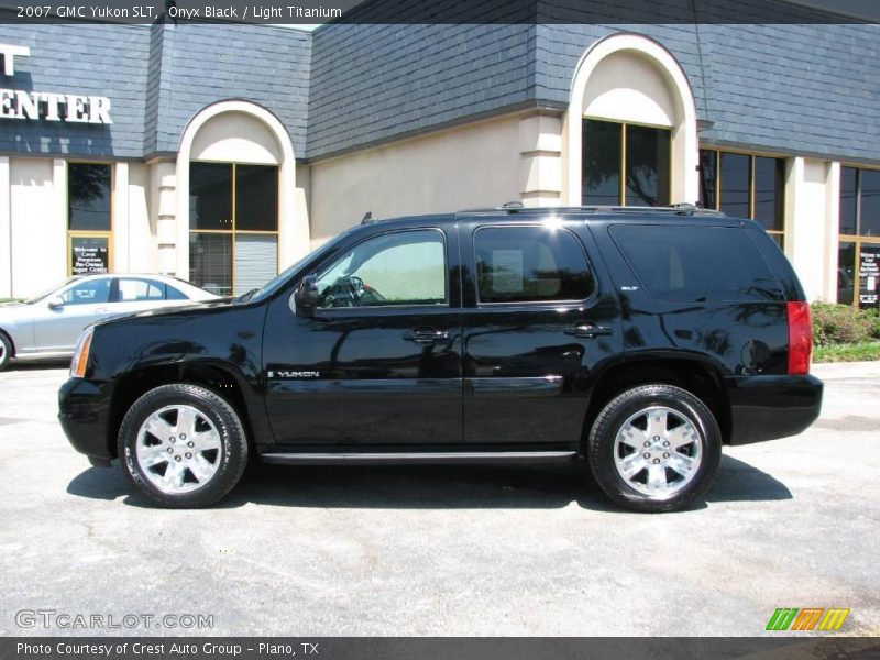 Onyx Black / Light Titanium 2007 GMC Yukon SLT