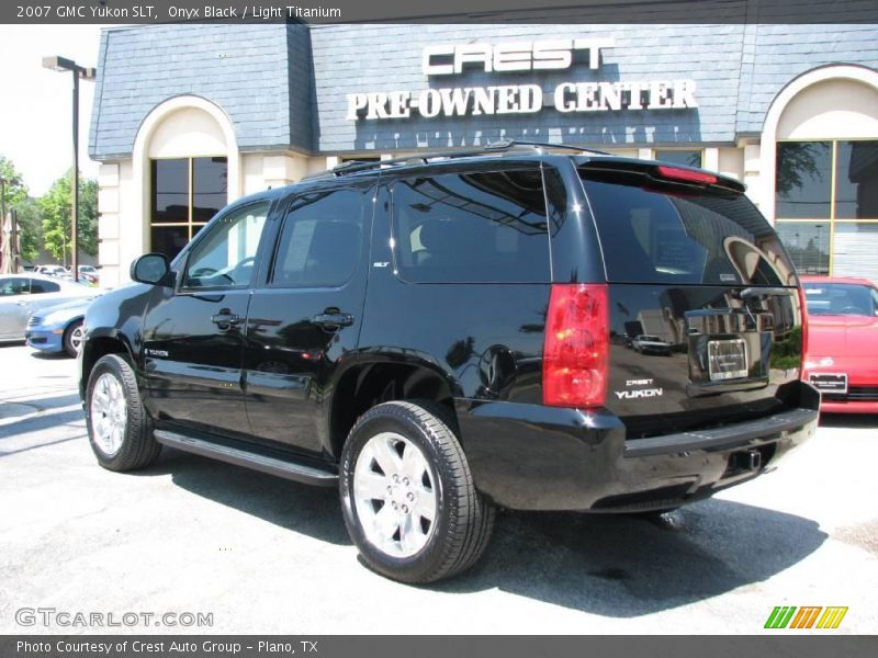 Onyx Black / Light Titanium 2007 GMC Yukon SLT