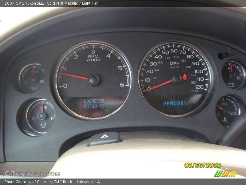 Gold Mist Metallic / Light Tan 2007 GMC Yukon SLE