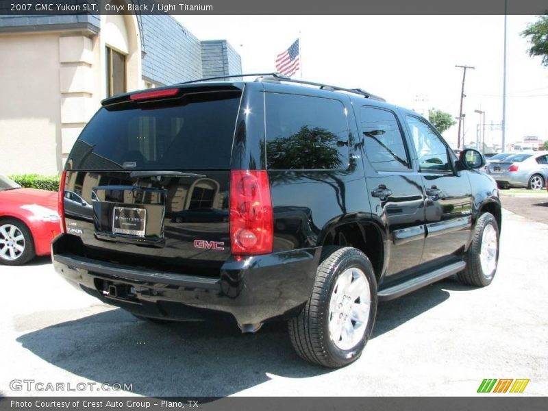 Onyx Black / Light Titanium 2007 GMC Yukon SLT