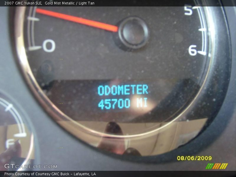 Gold Mist Metallic / Light Tan 2007 GMC Yukon SLE
