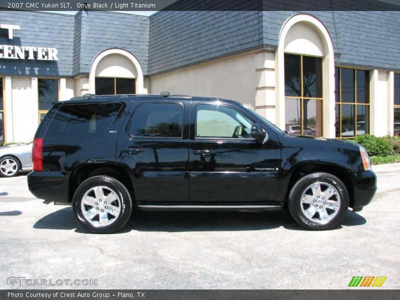 Onyx Black / Light Titanium 2007 GMC Yukon SLT